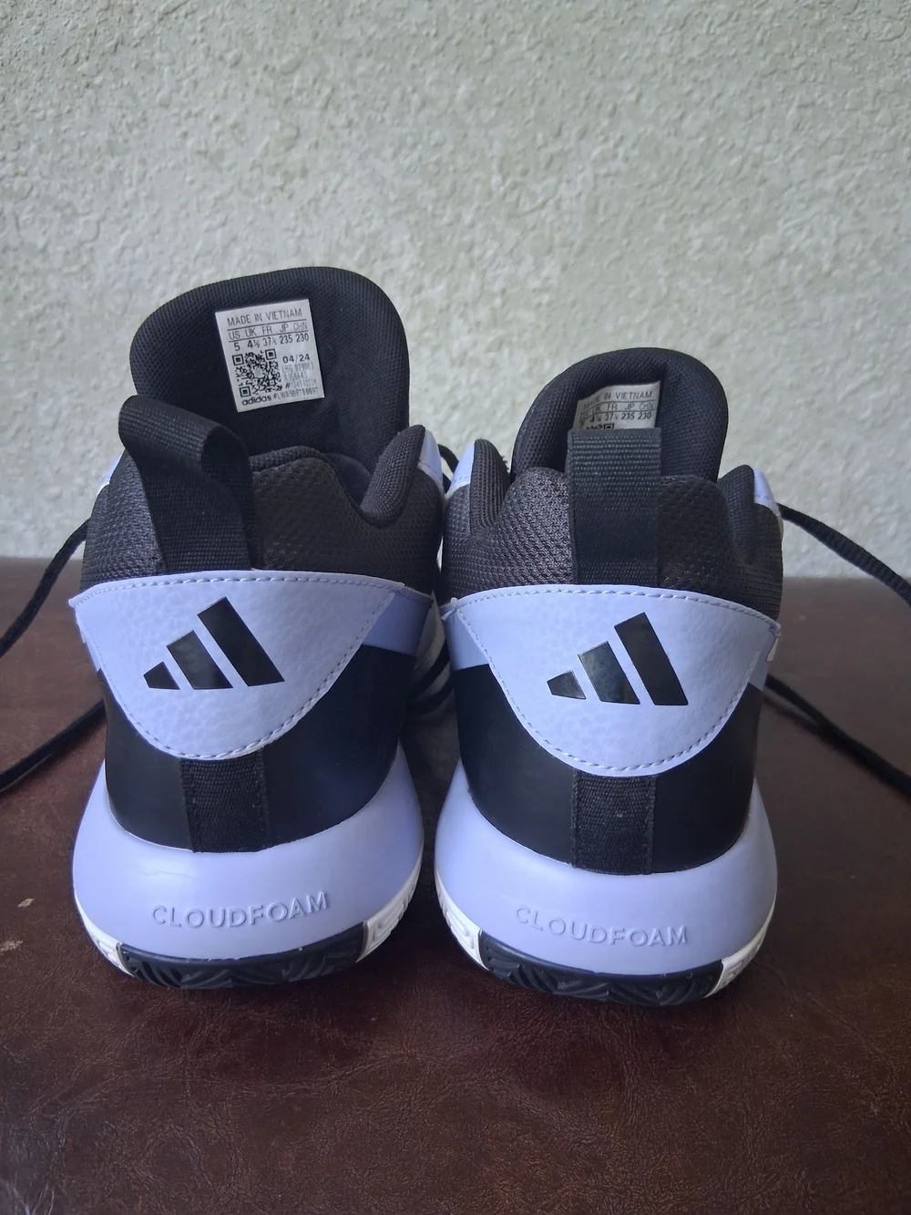 Adidas Cross 'Em Up Select Basketball Shoe - Size 5
